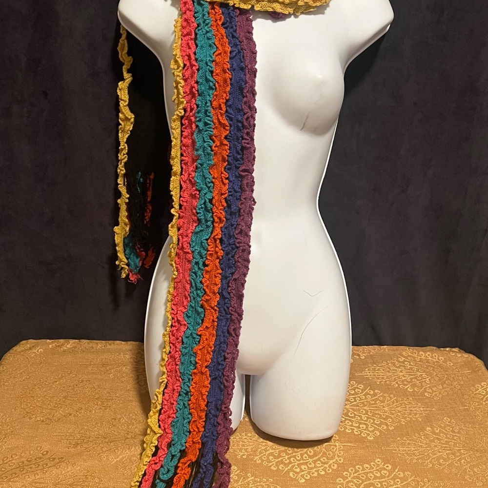 Colorful Ruffled Knit Scarf - Picture 4 of 6